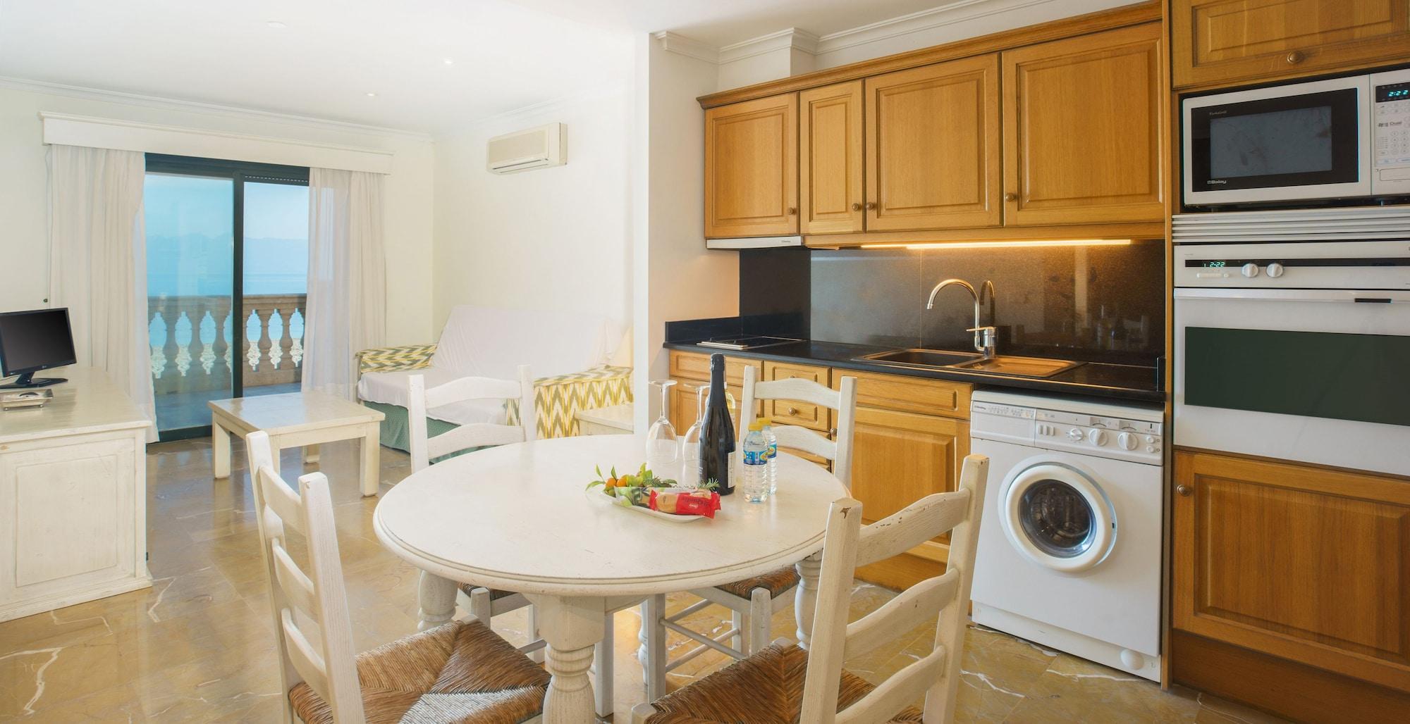 Apartments Galeon Suites Port de Pollença Exteriör bild