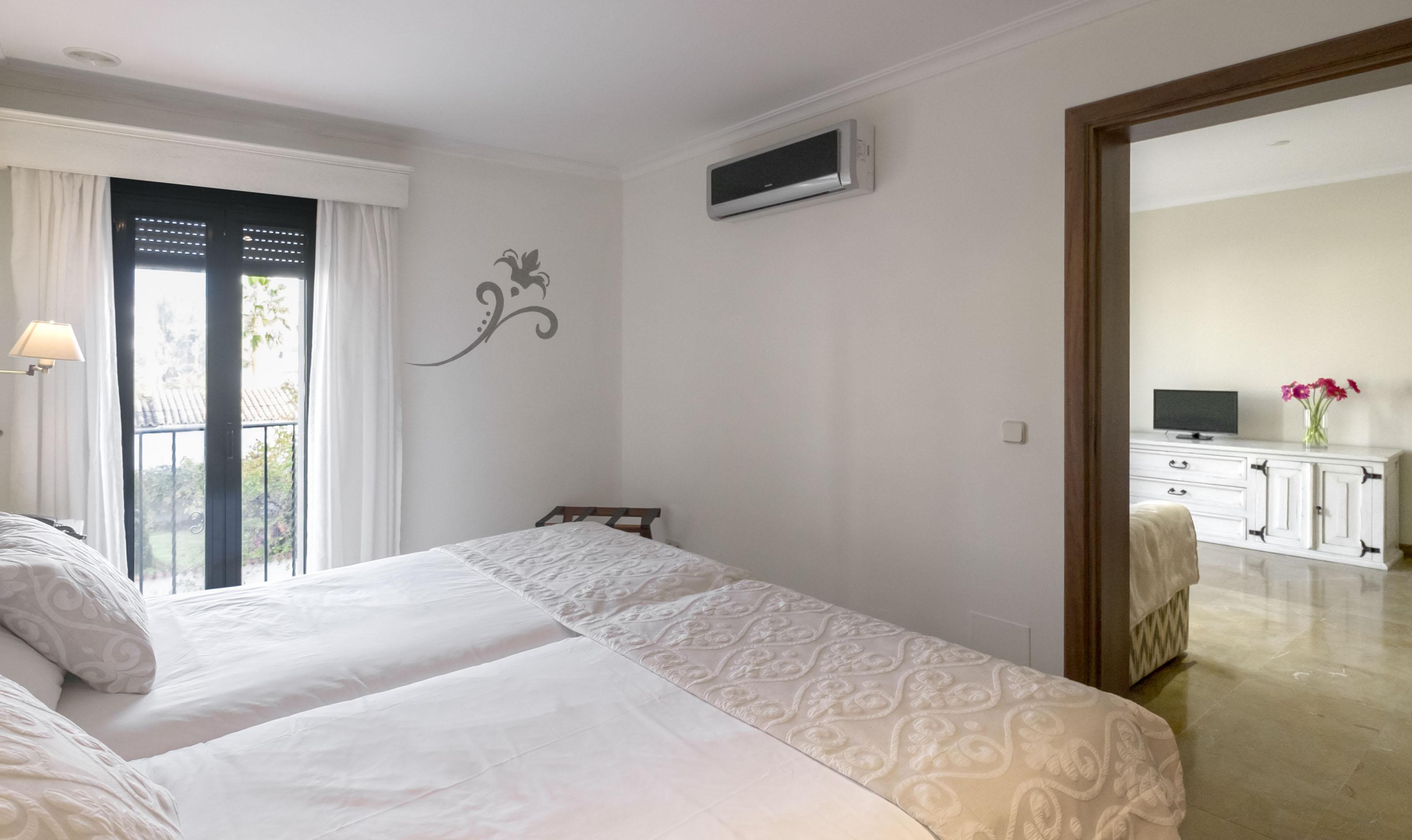 Apartments Galeon Suites Port de Pollença Exteriör bild