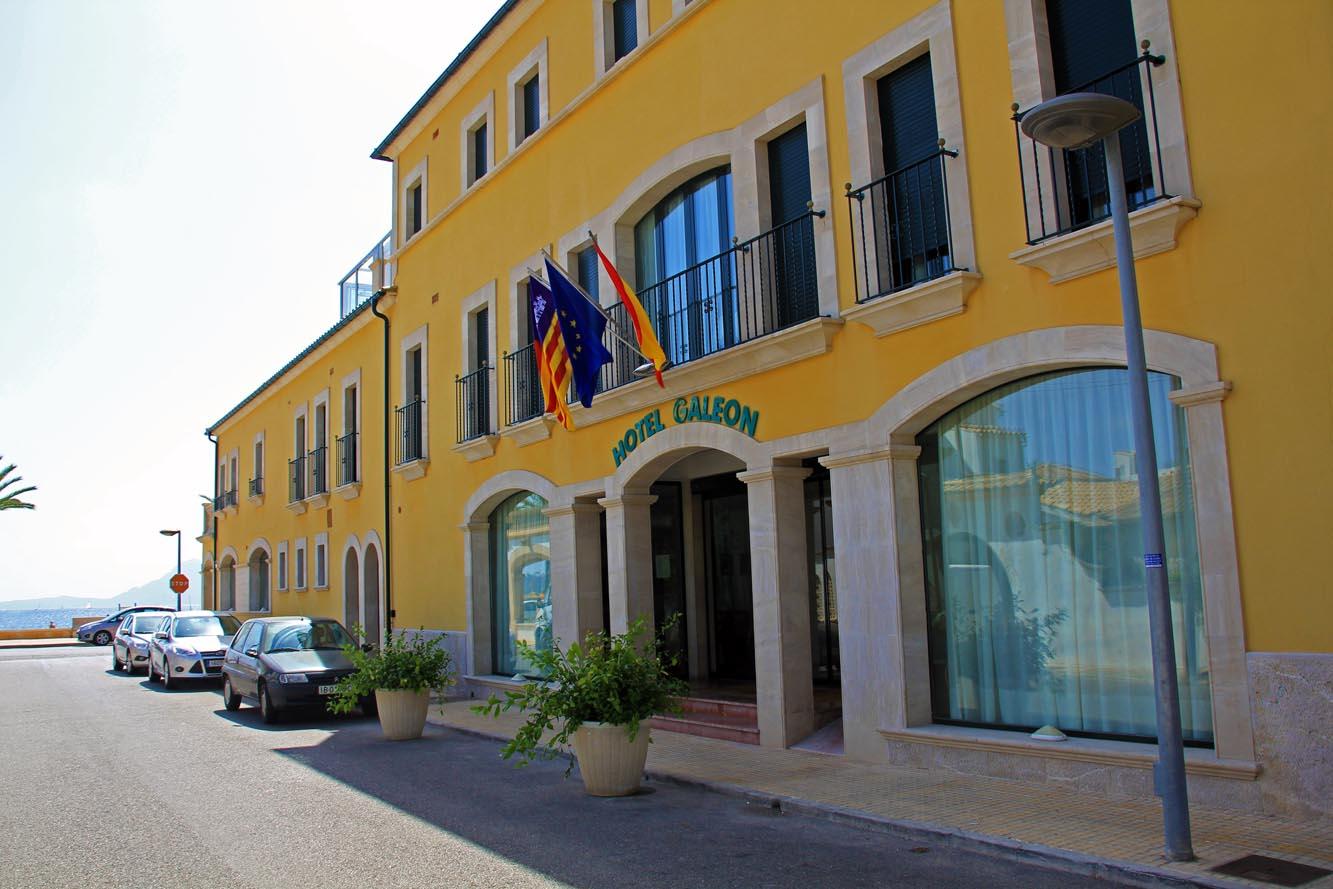 Apartments Galeon Suites Port de Pollença Exteriör bild