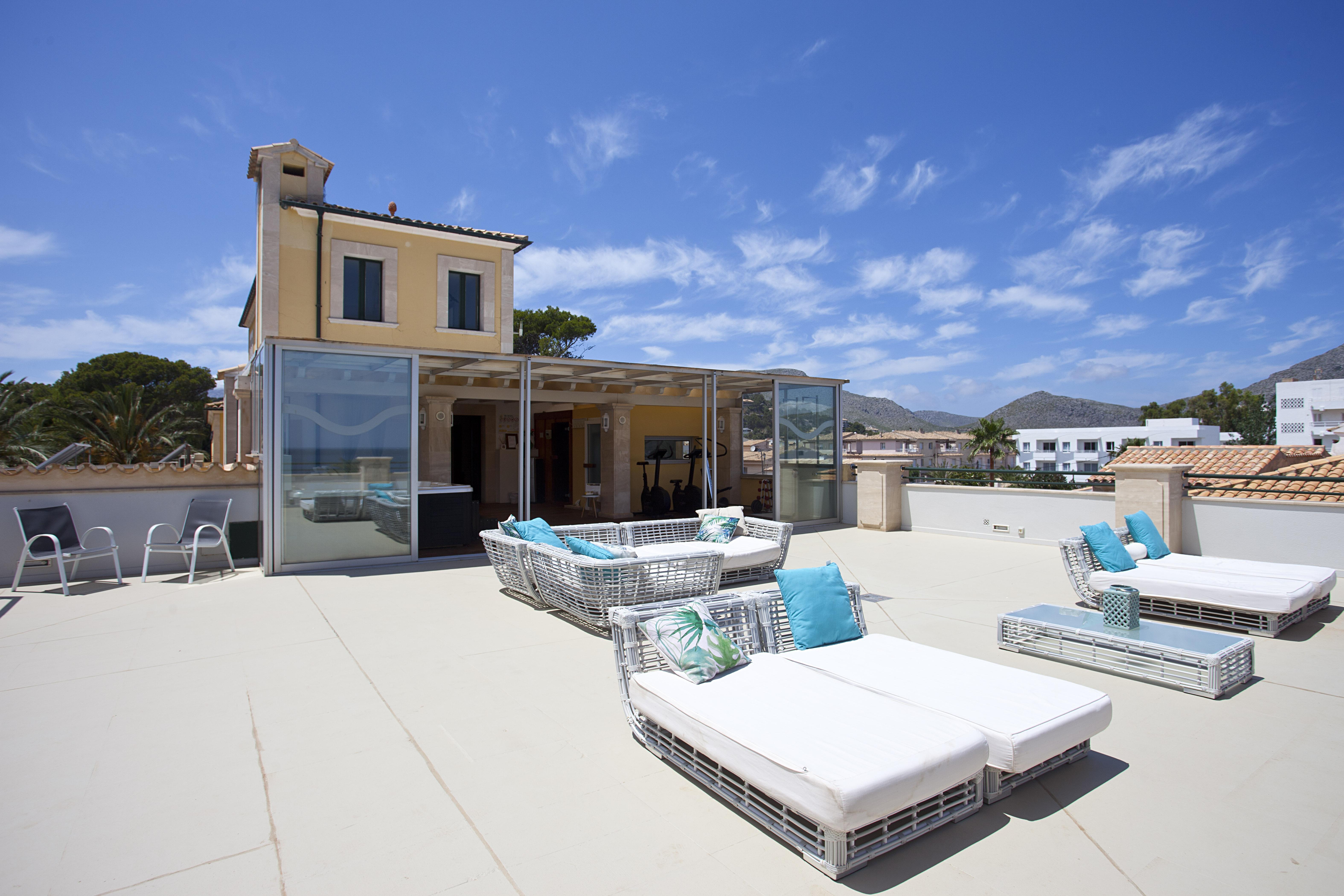 Apartments Galeon Suites Port de Pollença Exteriör bild