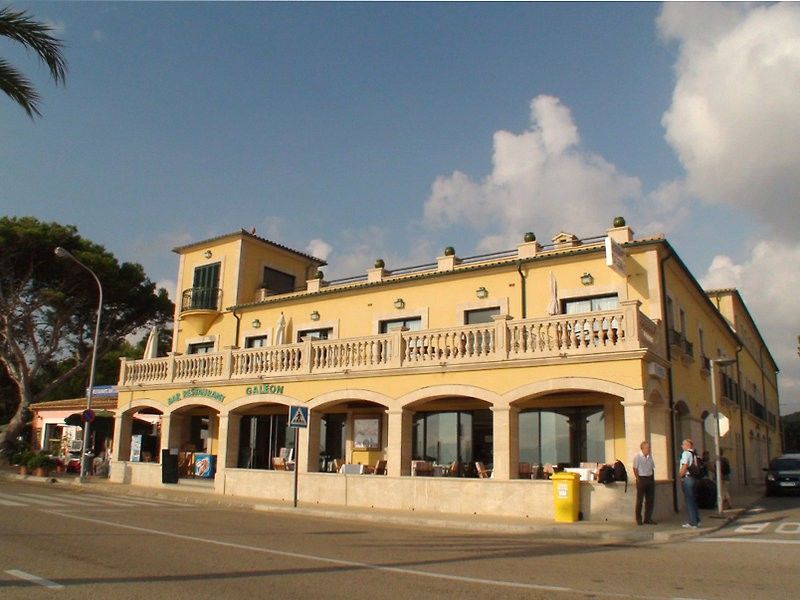 Apartments Galeon Suites Port de Pollença Exteriör bild